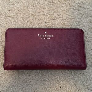 Kate Spade Darcy Wallet Size Large Color Burgundy